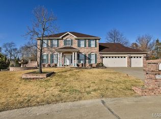 5527 Hennsley Cir, Weldon Spring, MO 63304
