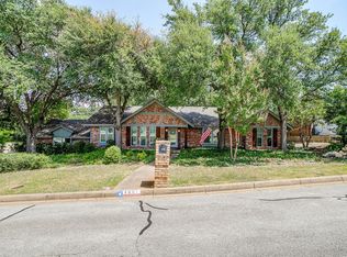 4801 Willow Run Ct, Fort Worth, TX 76132