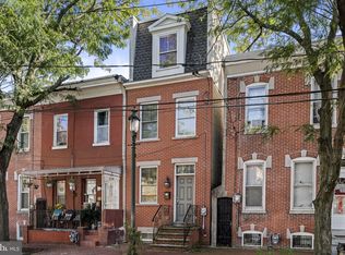 576 Berkley St, Camden, NJ 08103