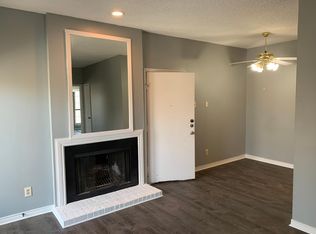 5620 Live Oak St APT 306, Dallas, TX 75206