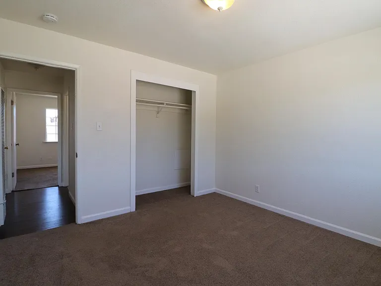 413 N Burton St — Photo 8