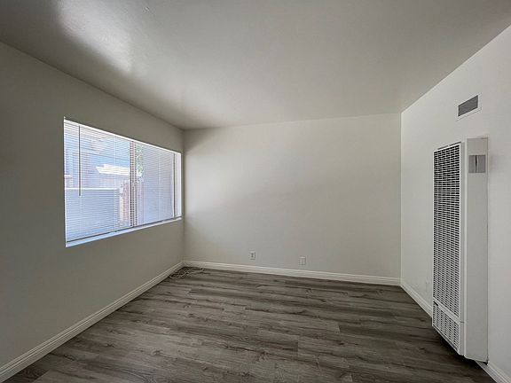 3rd image of 533 S Eremland Dr #535