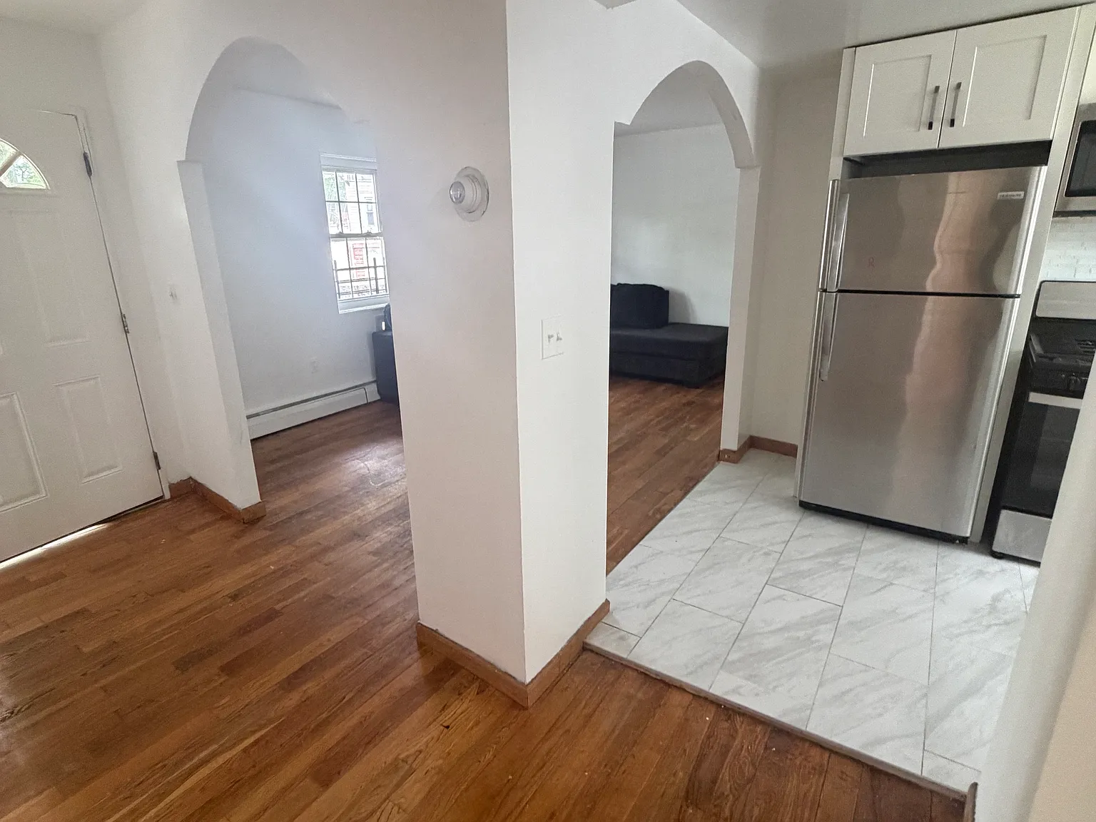 2 bed, 1200 sqft, $2,699 — Photo 2