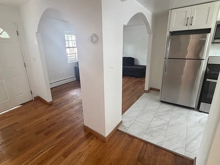3232 N Chestnut Dr #1 — Photo 2