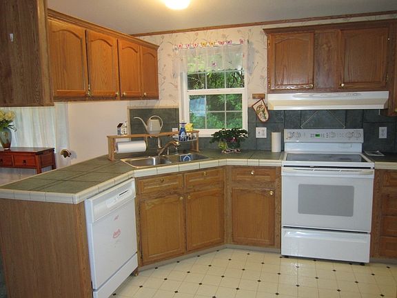 5th image of 184 S Palisades St