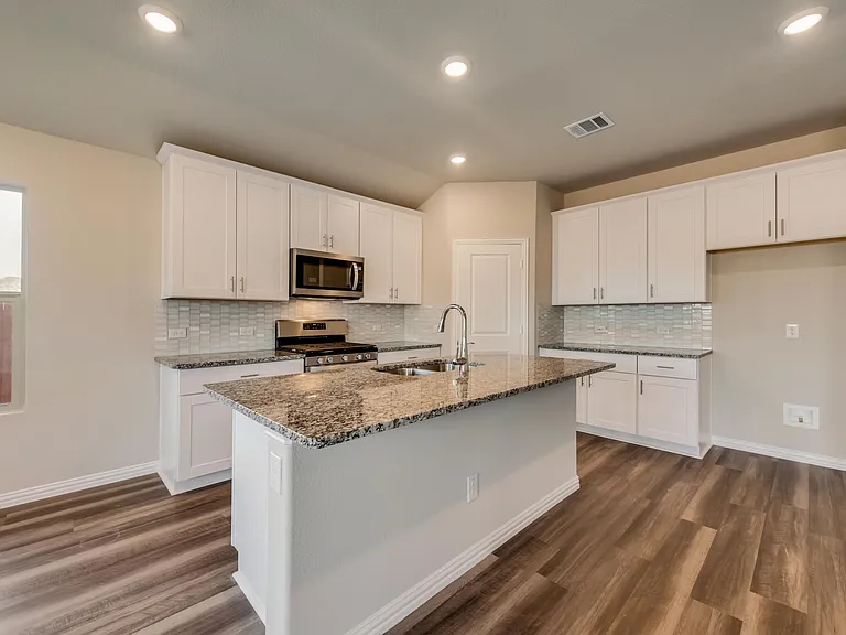 2124 Sun Star Dr — Photo 12