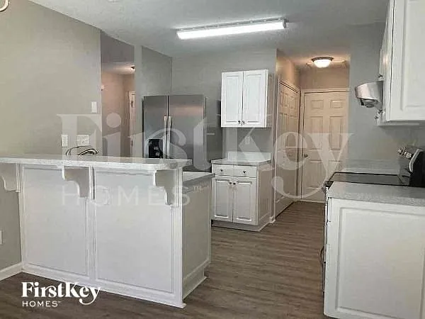109 W Bank Dr — Photo 5