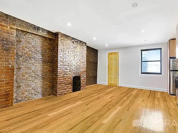 4th image of 160 39th St #2