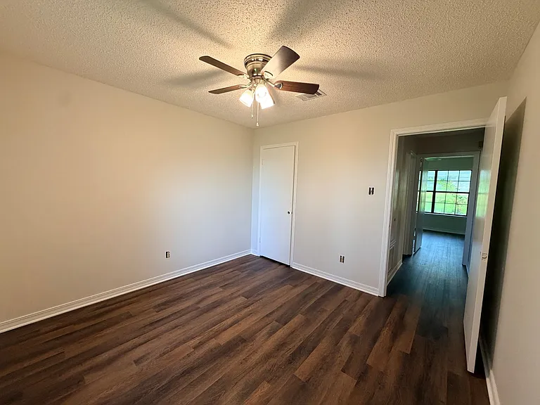 217 Flagg Dr — Photo 9