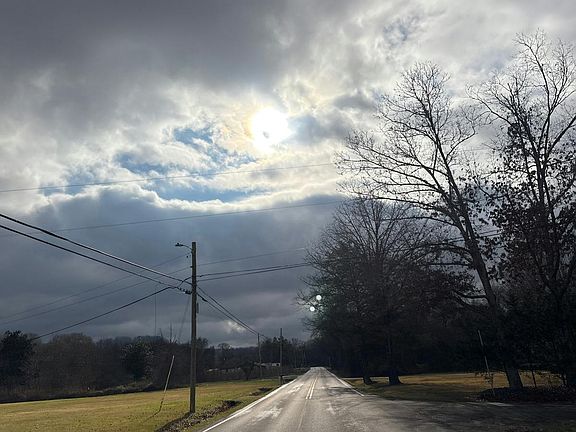 4th image of 1050 Hancock Rd