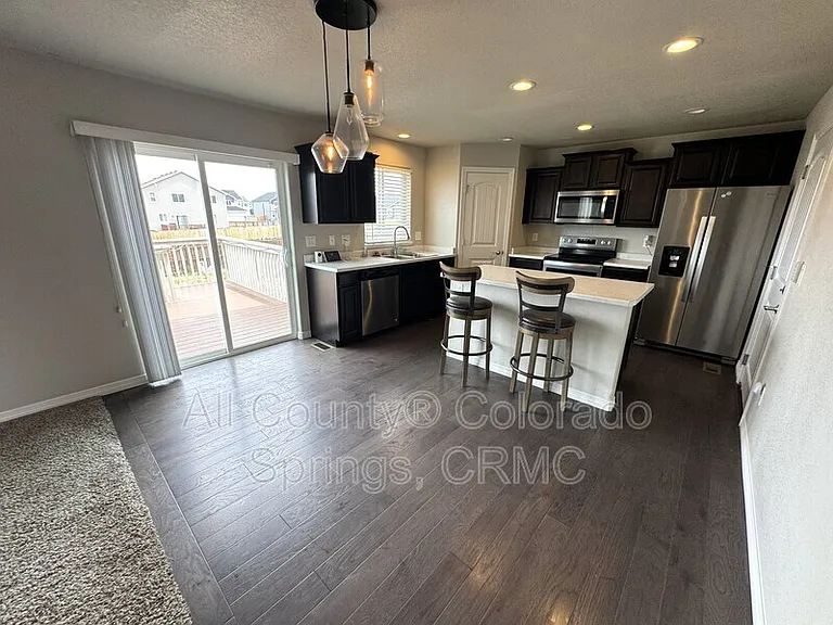 6471 Weiser Dr — Photo 3