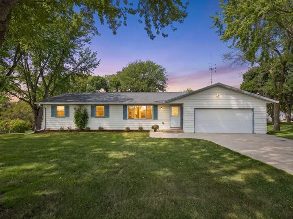 8887 Reitz Lake Rd, Waconia, MN 55387