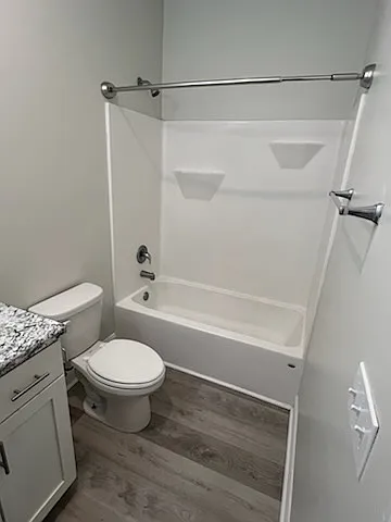 2 bed, $1,470 — Photo 4
