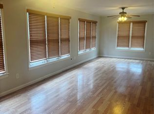 557 Crestridge Ct, Stone Mountain, GA 30083