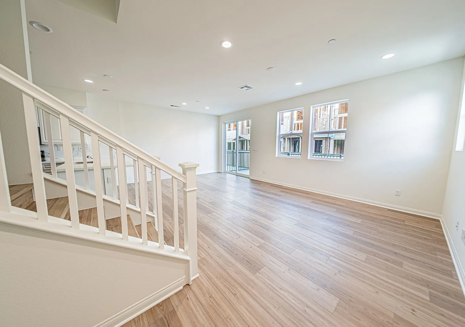 The Bluffs - 3 Bedroom 2 story — Photo 3