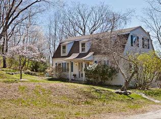 34 Mount Tom Rd, Pawling, NY 12564