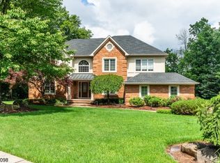 28 Doremus Dr, Towaco, NJ 07082