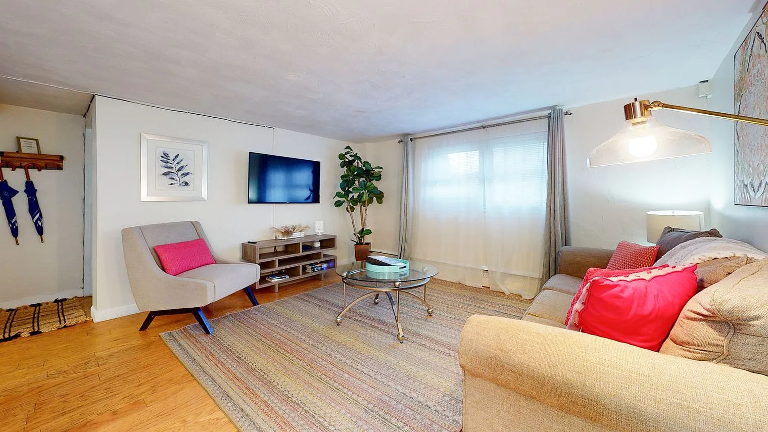 1 bed, 1.0 bath, 645 sqft, $3,454 — Photo 3
