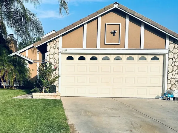 2349 Stonybrook Way, Perris, CA 92571