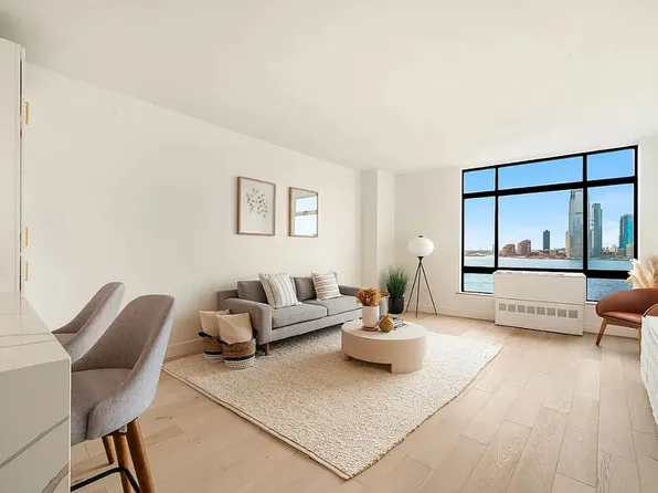 350 Albany St APT 8A, New York, NY 10280