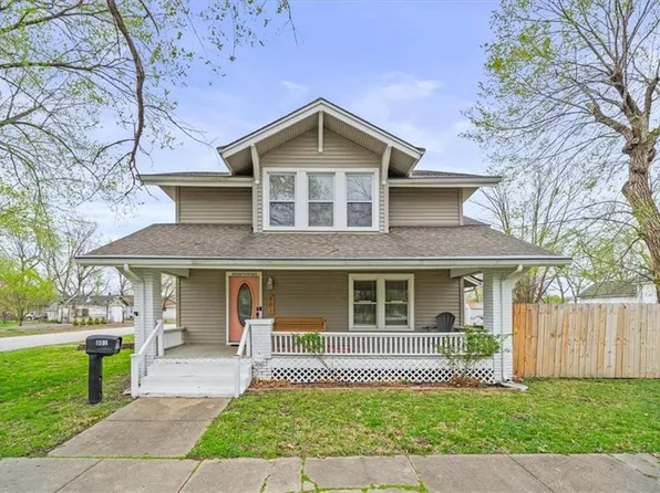 801 S Main St, Holden, MO 64040