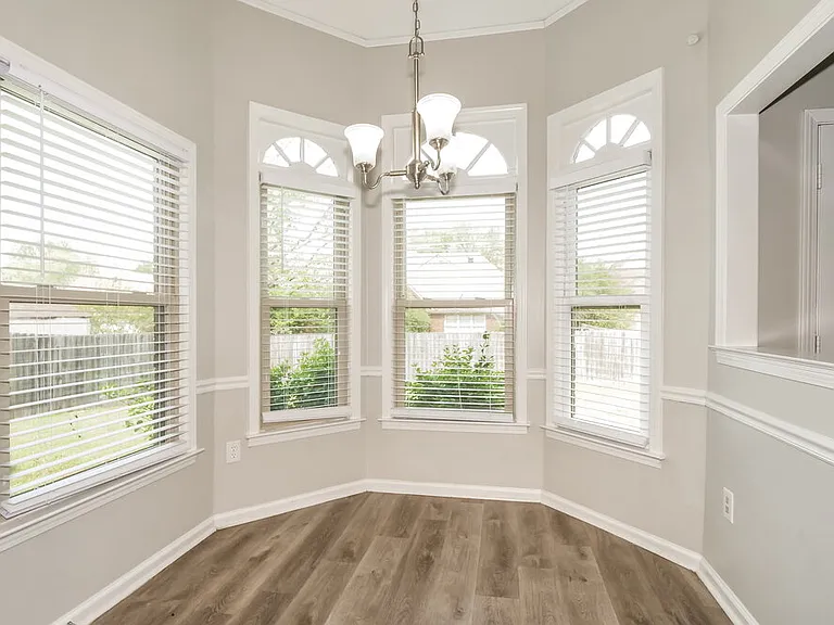 7308 Schilling Cv E — Photo 8