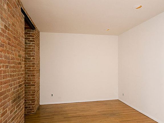 3rd image of 320 E 92nd St APT 4RW