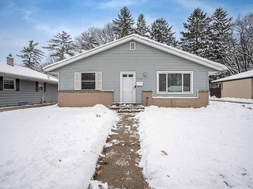 1st image of 4640 W Brentwood COURT