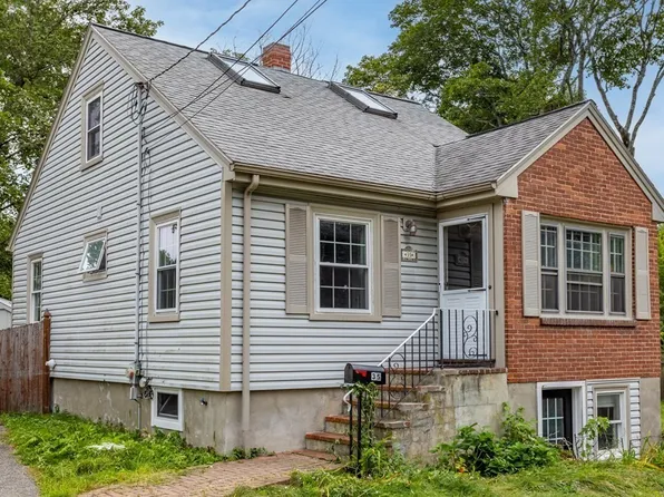 35 Forest St, Arlington, MA 02476