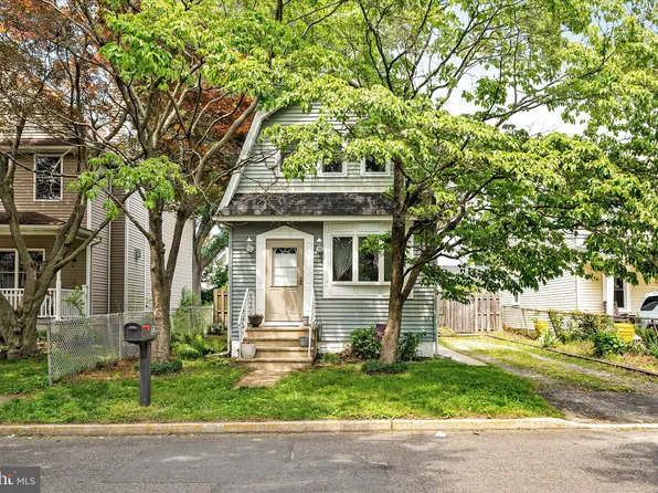 32 Victoria Ave, Hamilton, NJ 08610