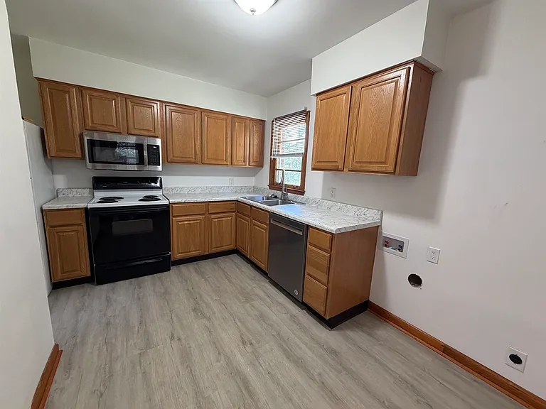 5045 Flamingo Rd — Photo 6