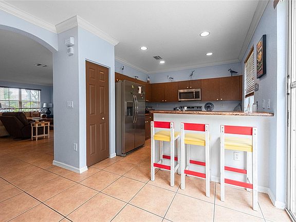 5th image of 1316 SE 18th Ter