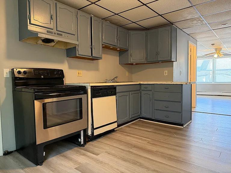 34 E Main St #5 — Photo 2