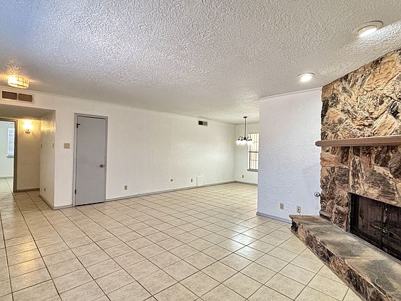 5th image of 4705 Frankfort Ave #1