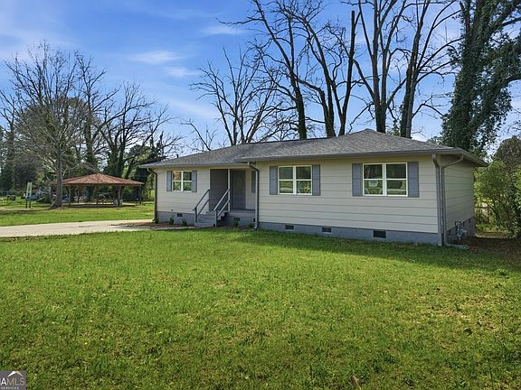 3rd image of 16 Rosenwald Dr
