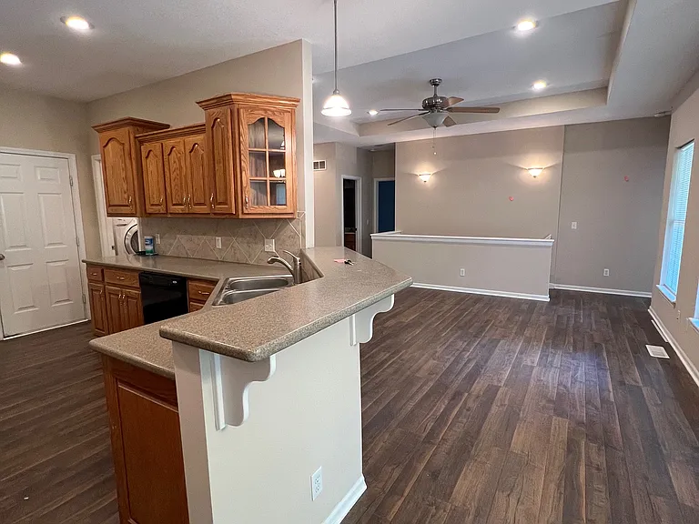 1814 Villa Dr — Photo 8