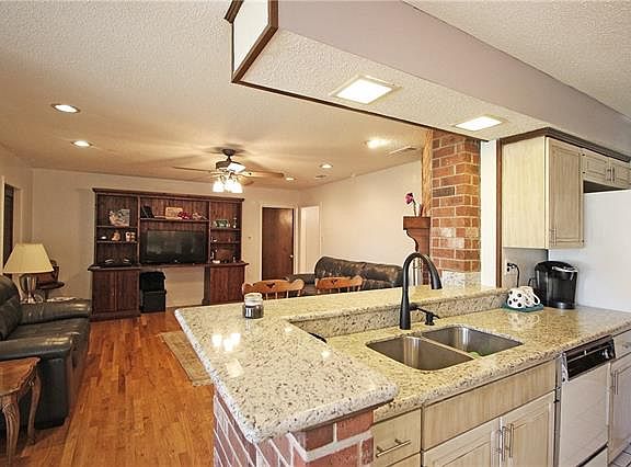 2nd image of 4708 Southshore Dr