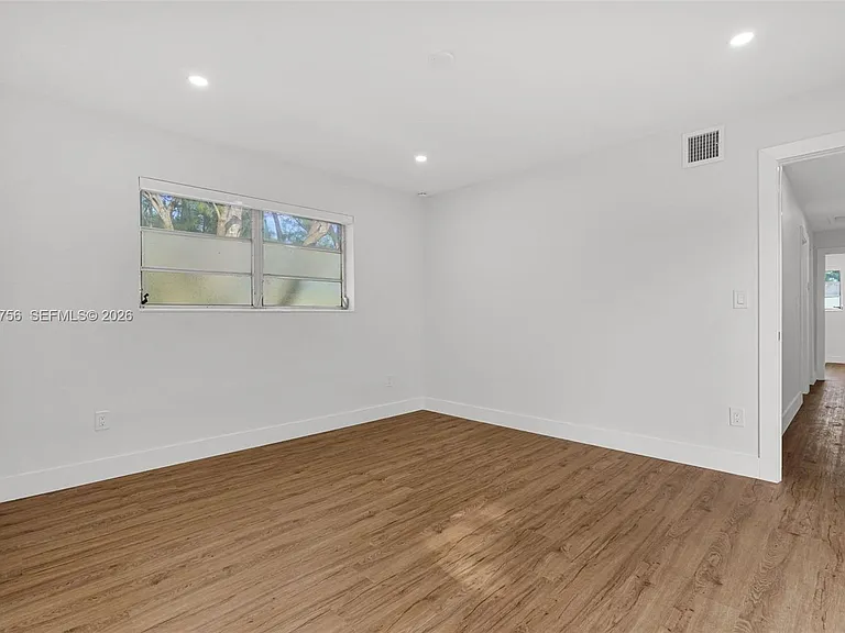 8201 SW 42nd St — Photo 38