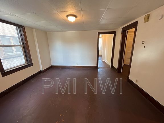 3rd image of 15 Waltham St #2