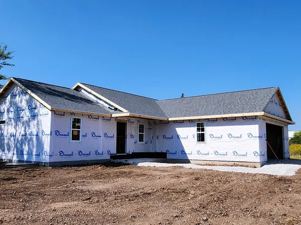 N5532 River Rd, Fond Du Lac, WI 54937