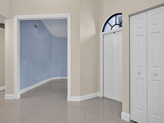 4th image of 7548 Lexington Club Boulevard Apt A