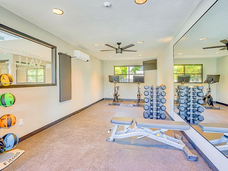 The Valley Apartments — Photo 15