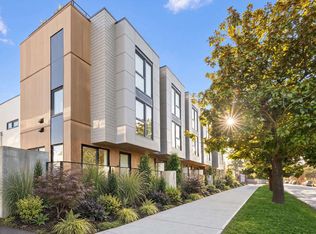 4460 Ash St, Vancouver, BC V5Z4J8