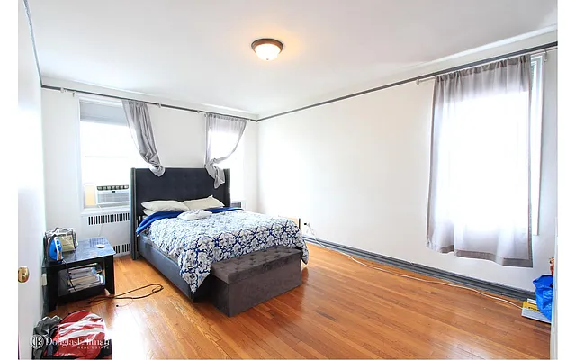 Rented by Douglas Elliman | media 27