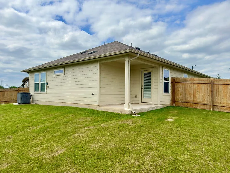 413 Abbey Ln — Photo 19
