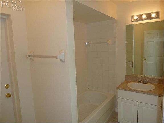 5th image of 3205 NW 4th Ave