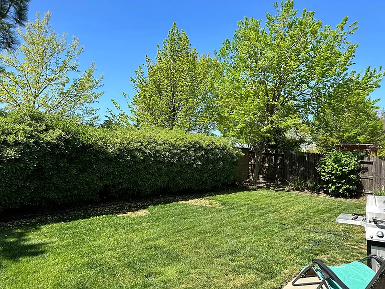 1407 Rossmere Ln — Photo 25