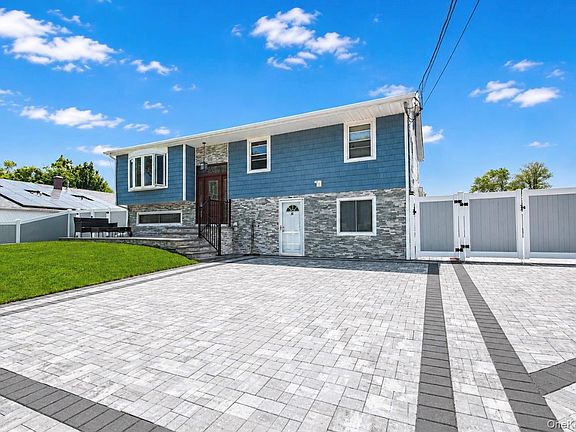 3rd image of 34 Fairdale Drive