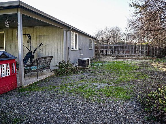 2nd image of 1030 Peachwood Ct