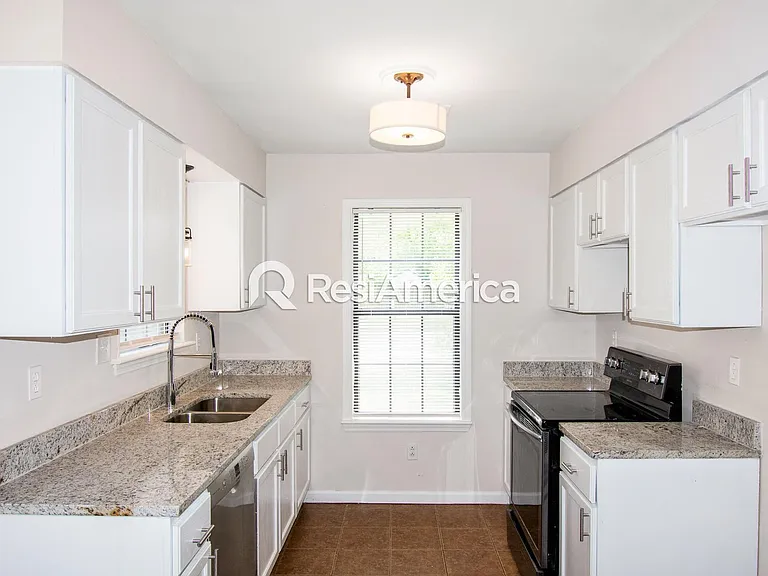 4470 Hunter Bay Dr — Photo 5